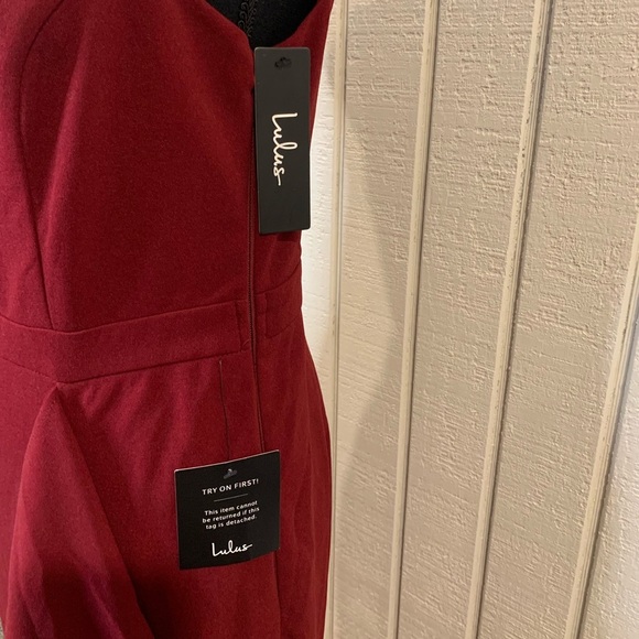 Lulu’s Mila Burgundy Ruffled Off The Shoulder Maxi Dress, size medium.  NWT. - Picture 5 of 9